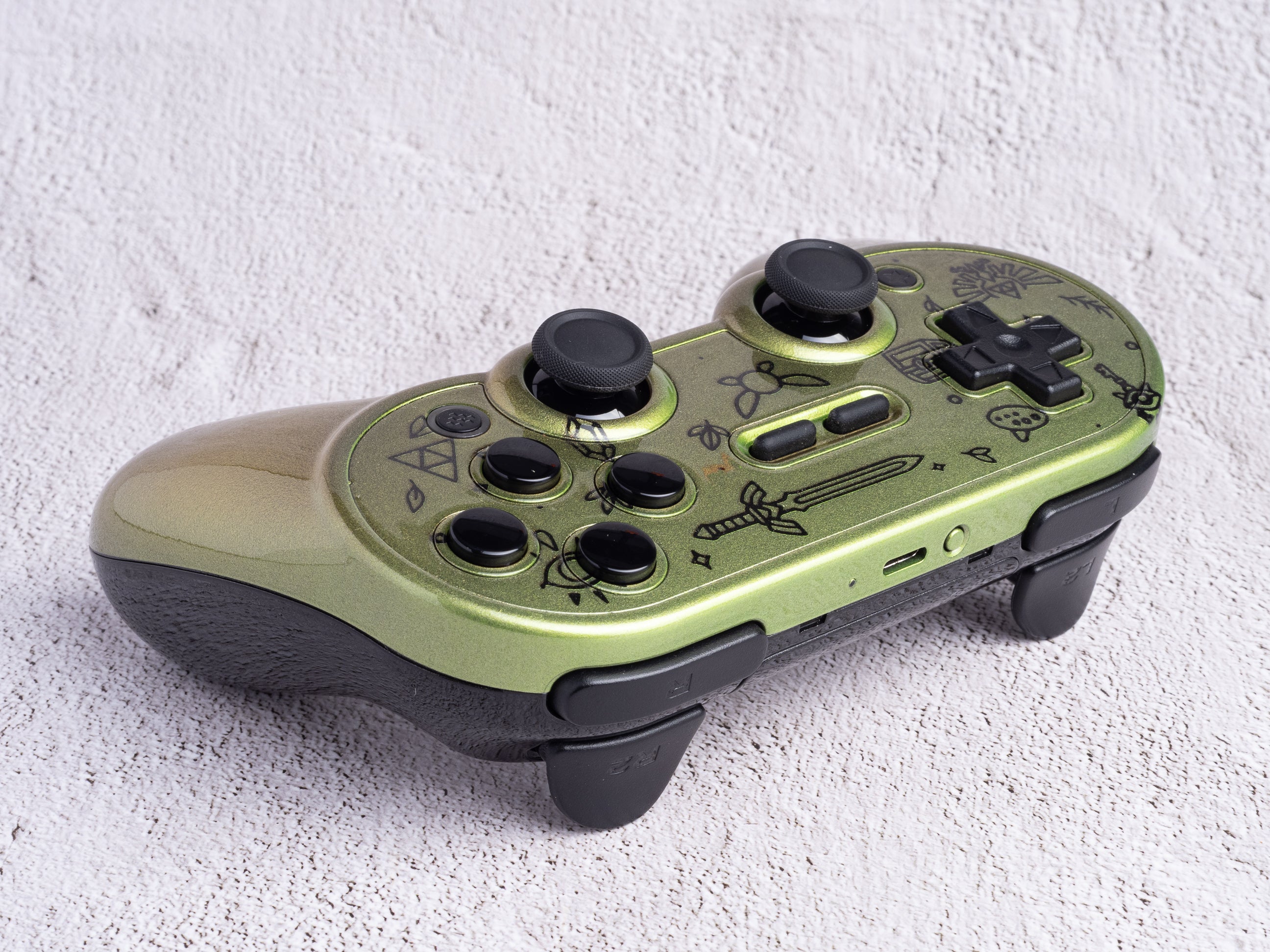 8BitDo SN30 Pro+ Controller - Custom Painted - The Legend of Zelda