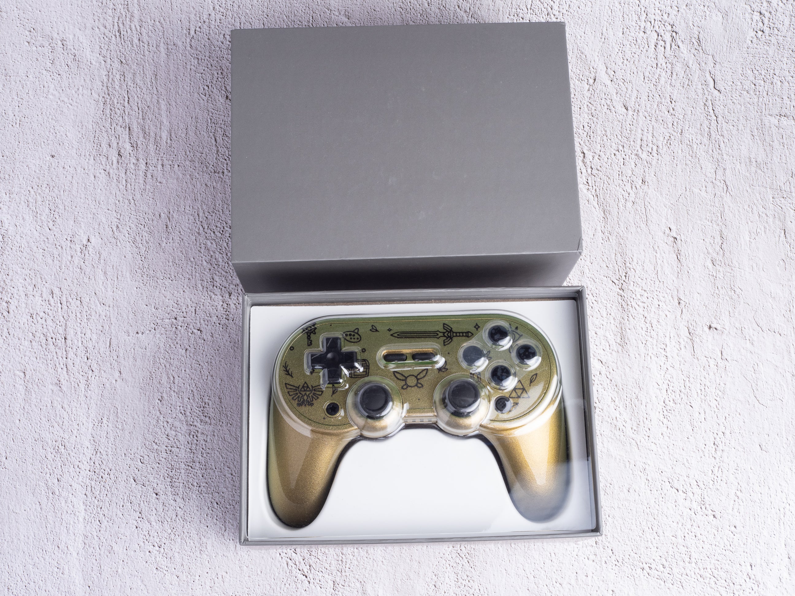 8BitDo SN30 Pro+ Controller - Custom Painted - The Legend of Zelda