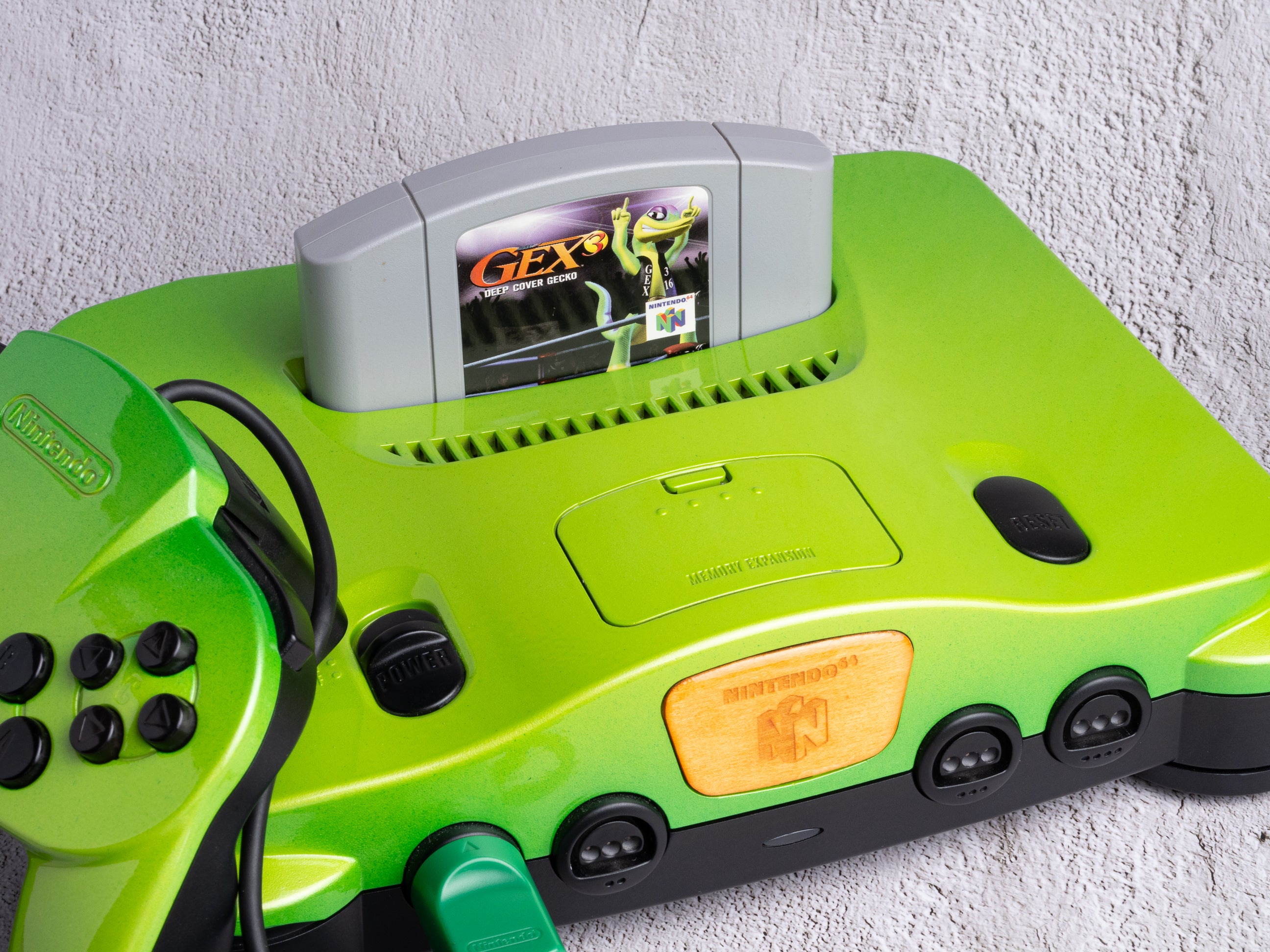 Custom Nintendo 64 - Console + Controller