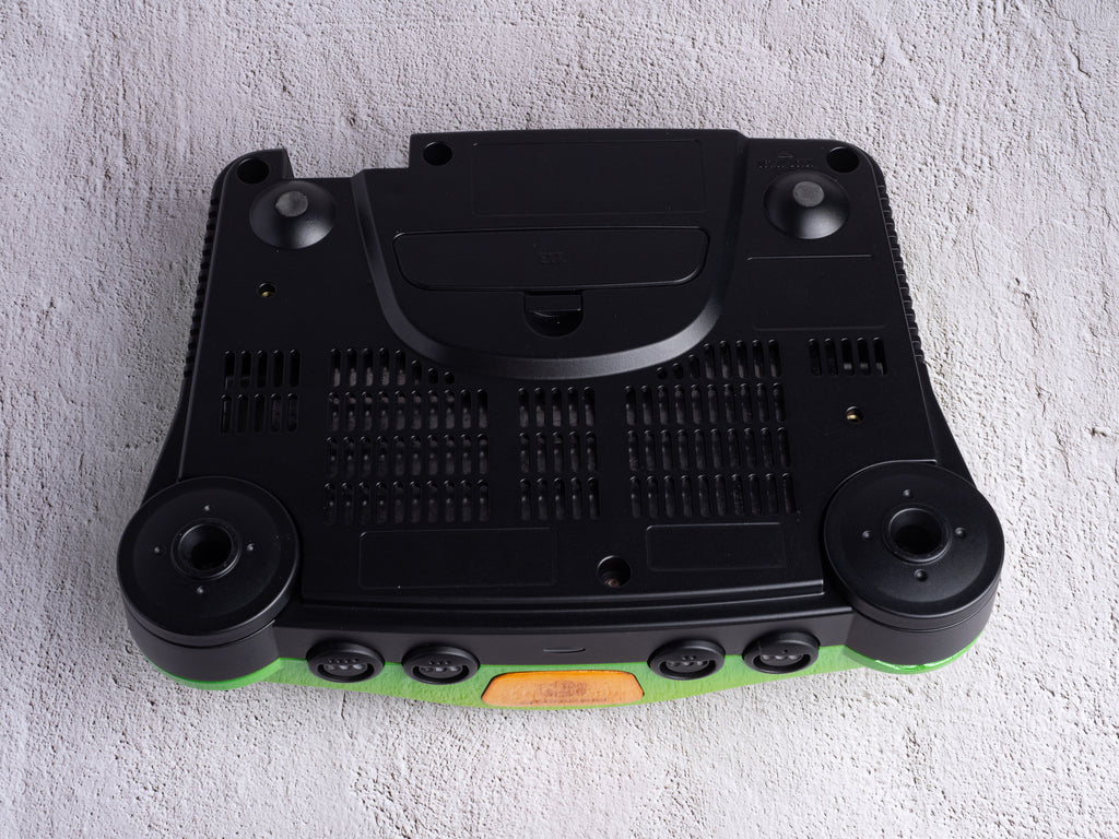 Custom Nintendo 64 - Console + Controller
