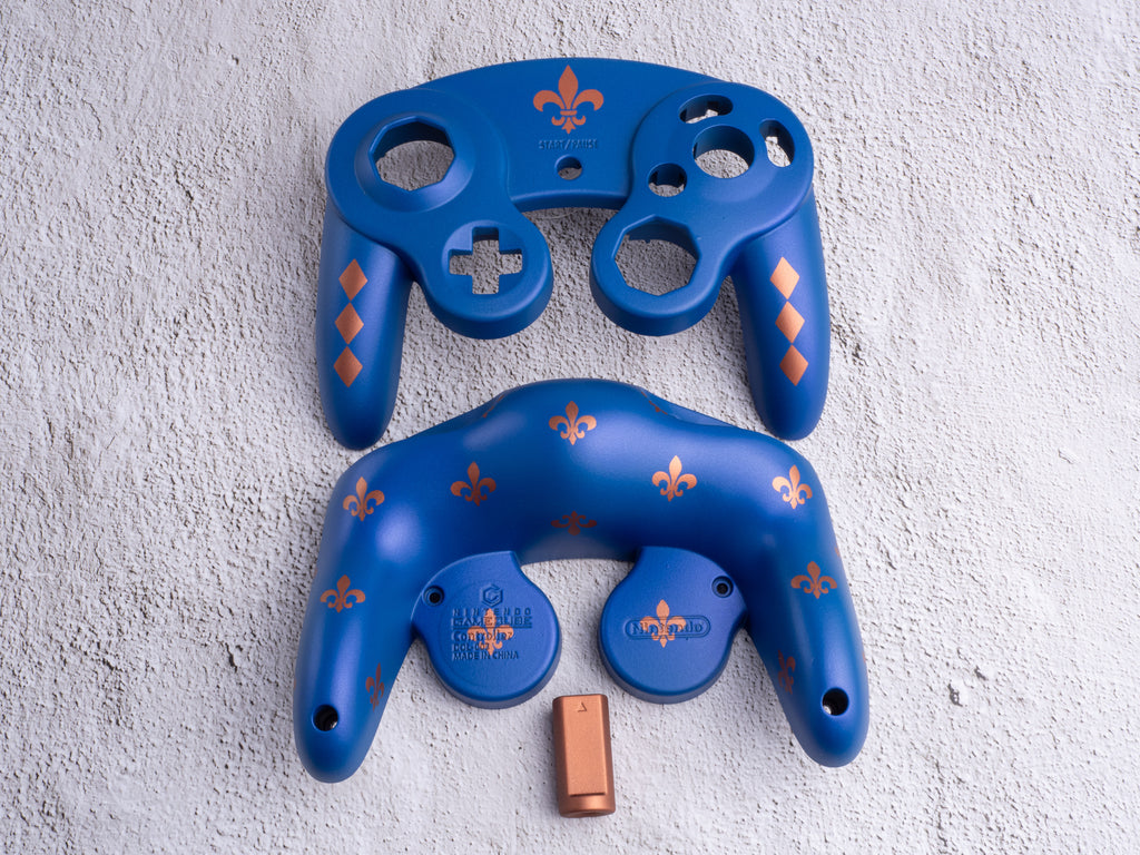 Fleur de Lys - Custom Painted GameCube Controller