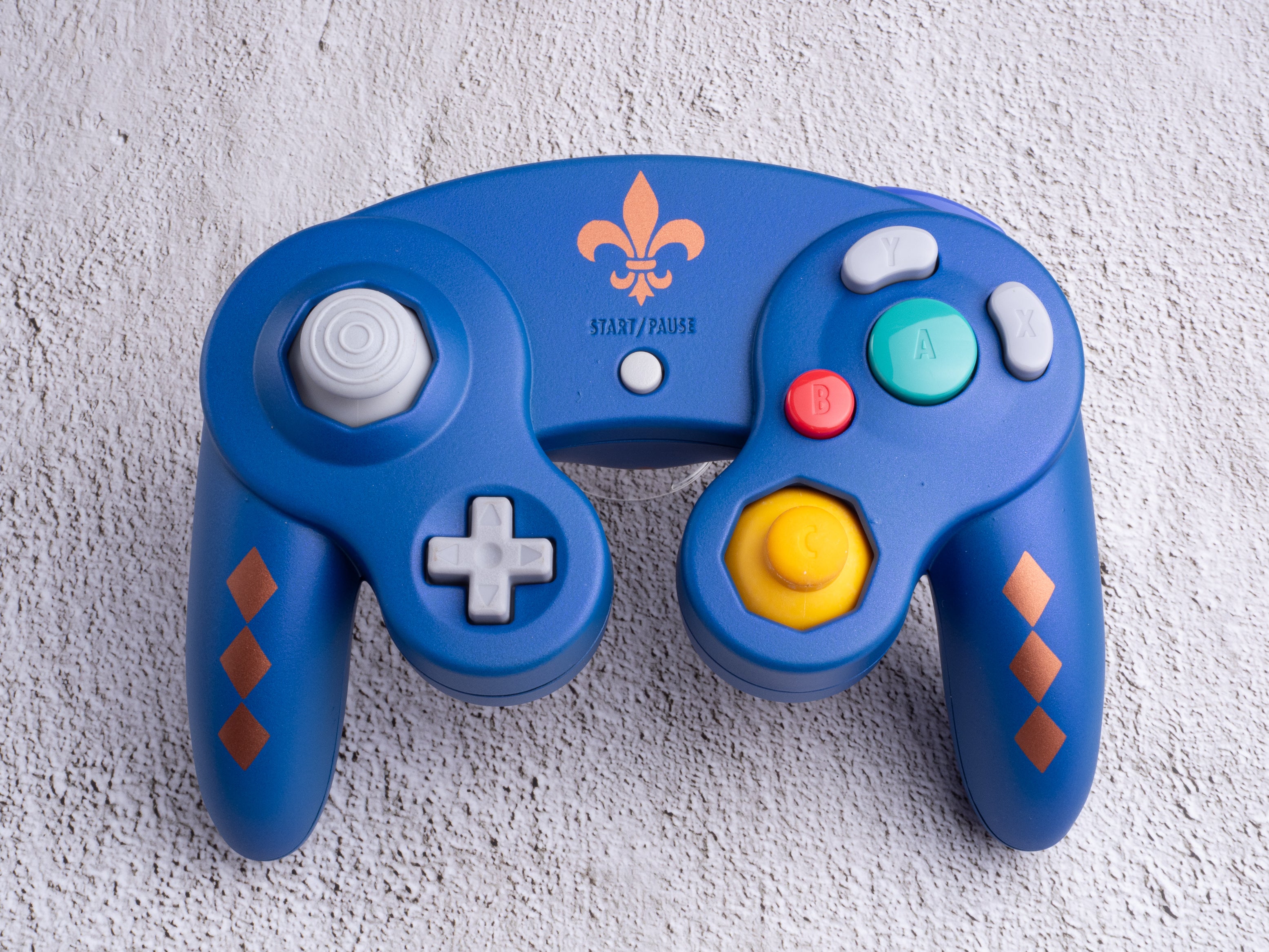 Fleur de Lys - Custom Painted GameCube Controller