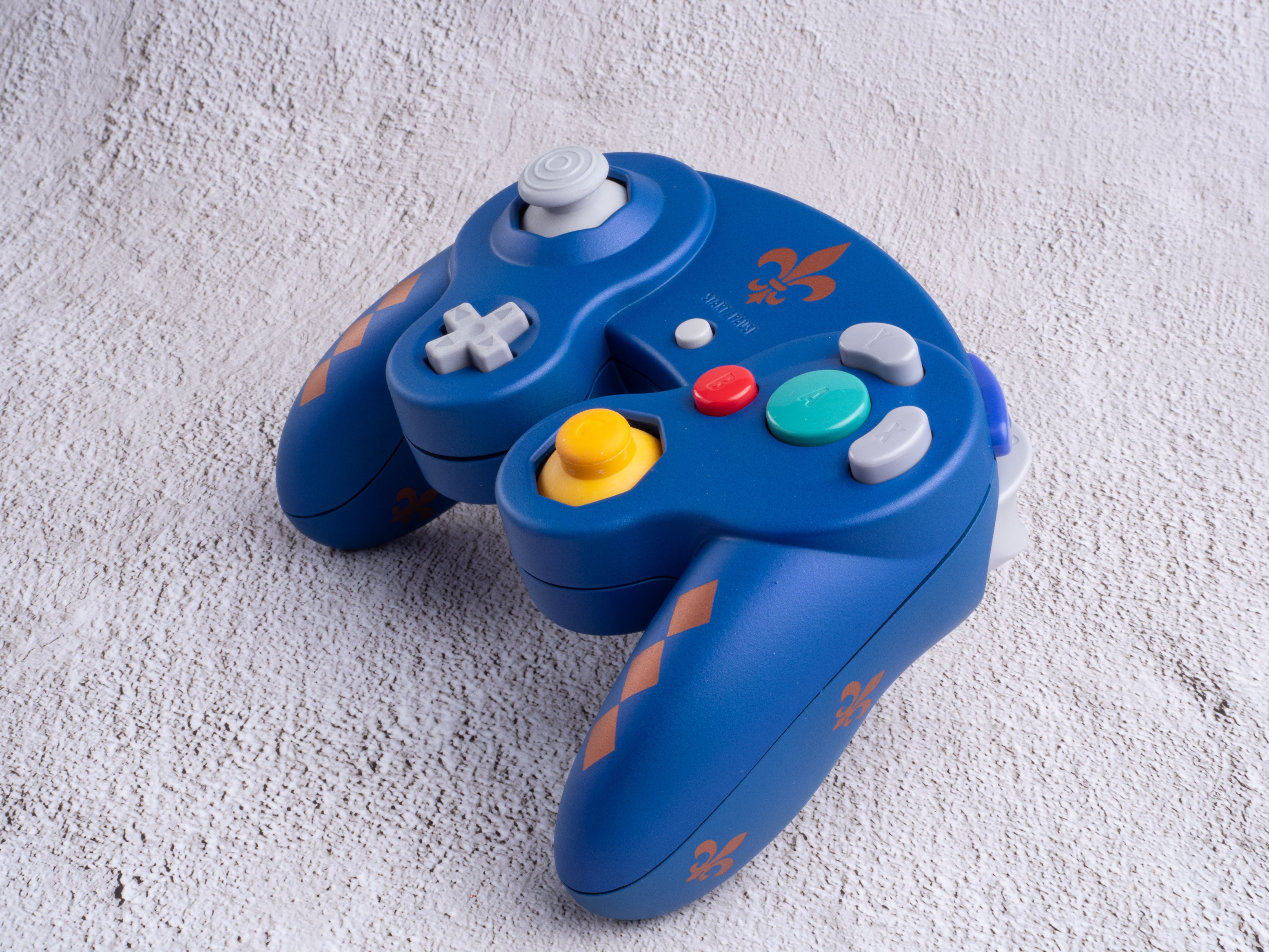 Fleur de Lys - Custom Painted GameCube Controller