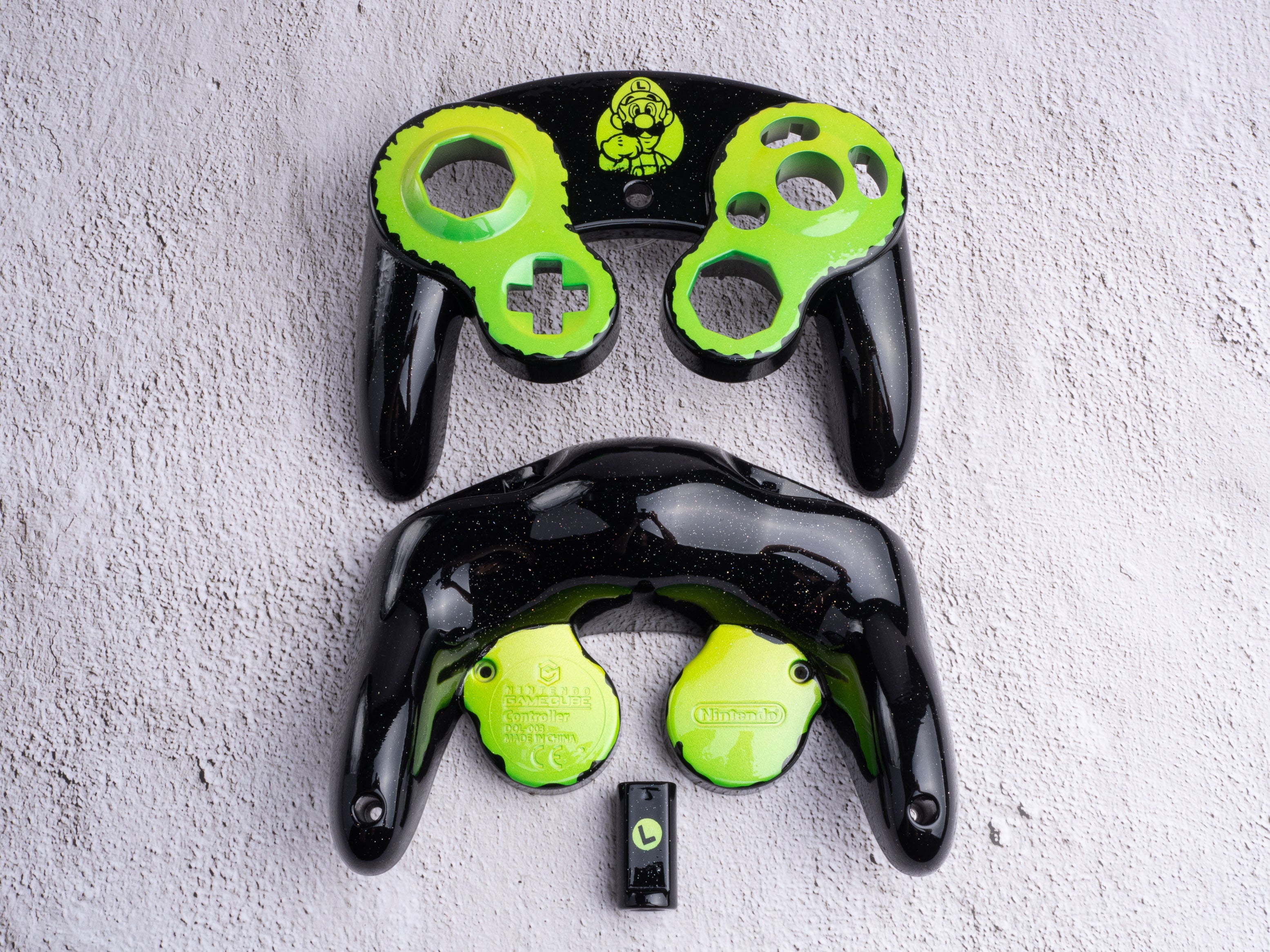 Luigi - Custom Painted GameCube Controller