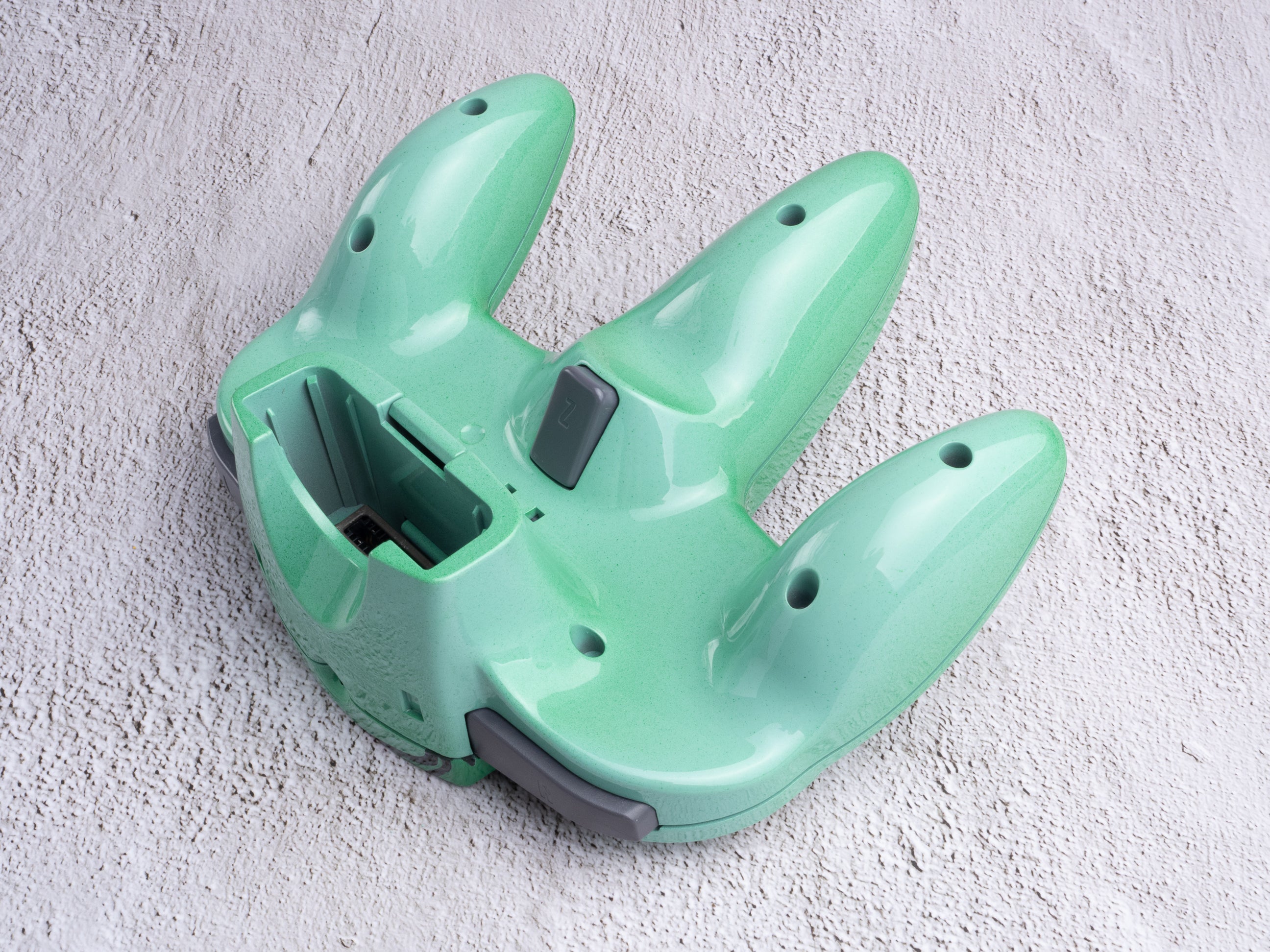 Bulbasaur - Custom Painted Nintendo 64 Controller