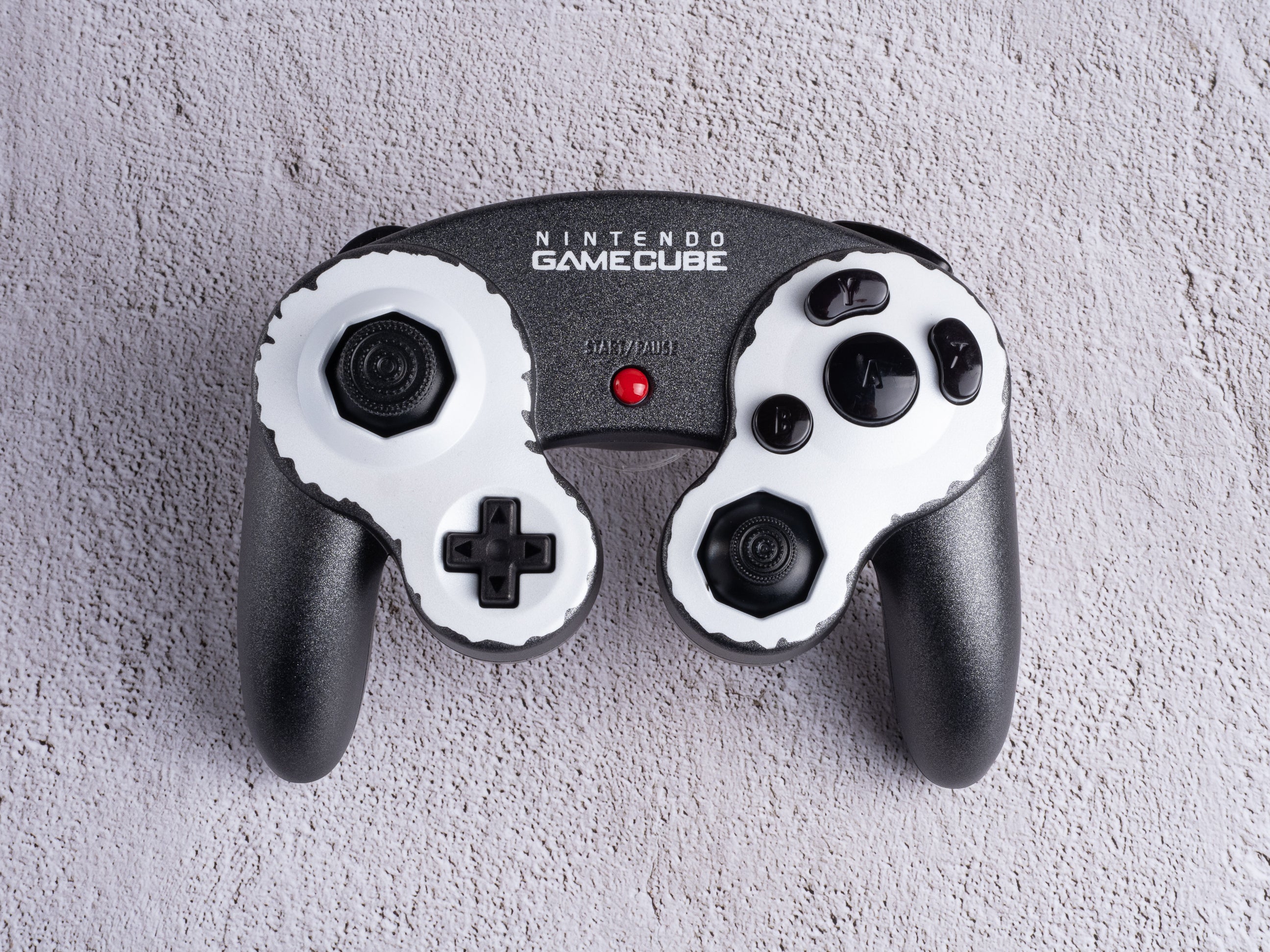 Monochrome - Custom Painted GameCube Controller