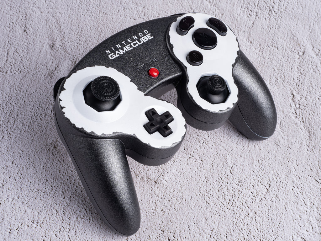 Monochrome - Custom Painted GameCube Controller