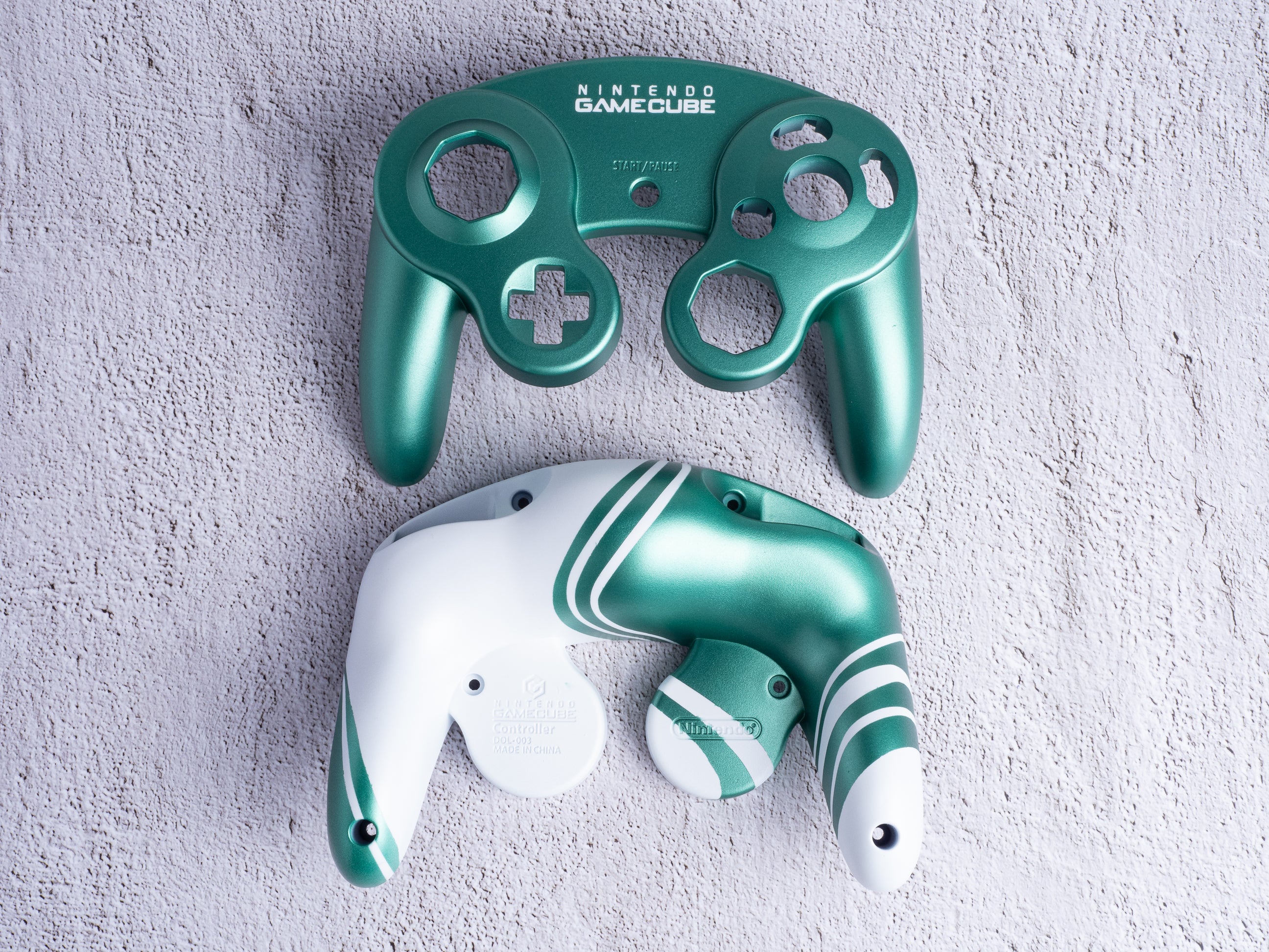 Green & White - Custom Painted GameCube Controller Shells